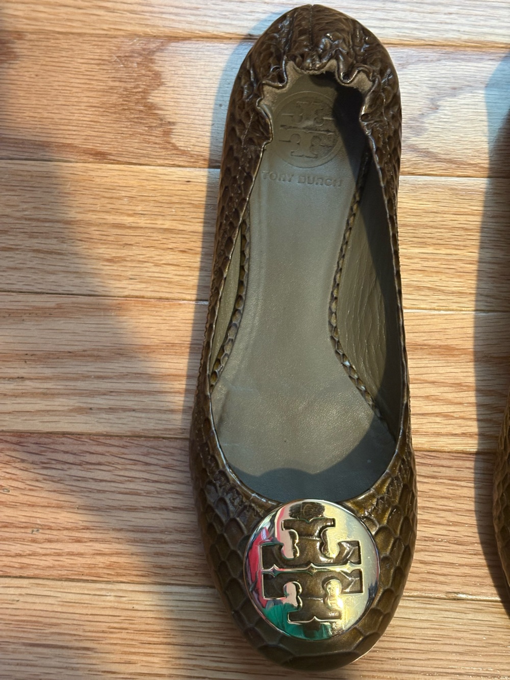 Tory Burch Snake Skin Metallic Gold Reva Ballet Flats - Picture 4 of 9